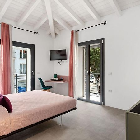 Double D House Bed and Breakfast Olbia Exteriör bild
