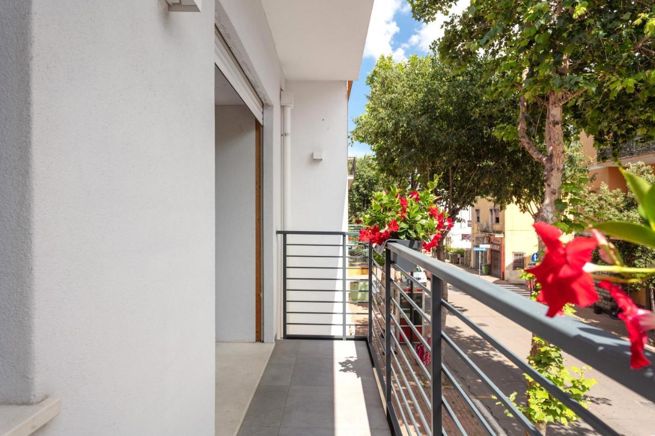 Double D House Bed and Breakfast Olbia Exteriör bild